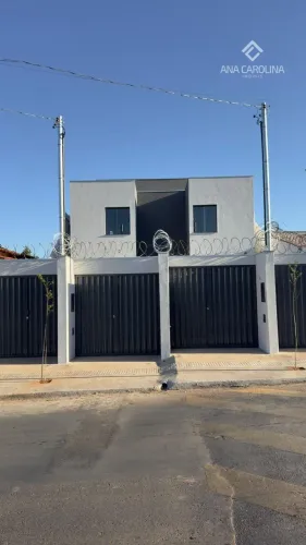 Casas Sobrepostas à Venda no Bairro Independência