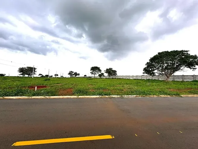 Vende-se Terreno no Condomínio Vila Romana, Senador Canedo