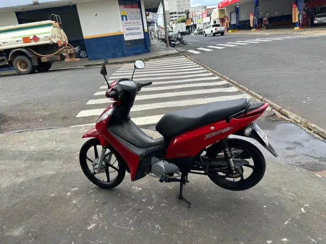 Vendo Biz muito conservada 2012, partida elétrica