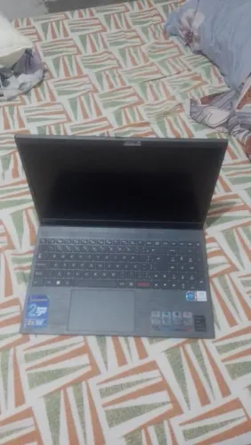 Vende se um notebook.