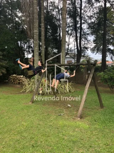 Casa de Luxo à Venda em Barueri - SP, no Bairro Morada dos Pássaros: 4 Quartos, 4 Suítes,