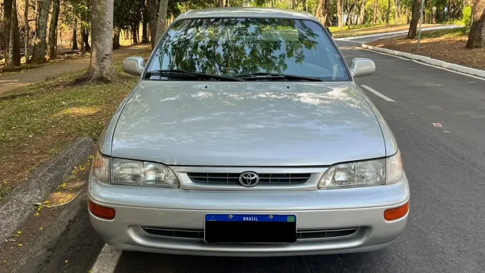 Toyota Corolla LE 1.8 1994