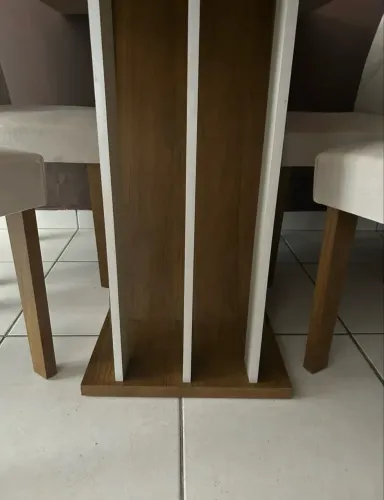 Mesa de jantar 4 cadeiras