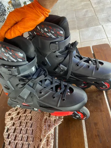 Vendo Patins BARATO pra ir hj ENTREGO