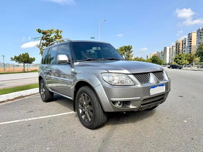 Mitsubishi Pajero TR4 2.0 Flex 16V 4X2 Aut. 2013