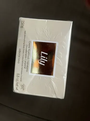 Creme lily