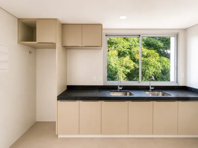 Apartamento com 1 quarto e 1 vaga em Bairro Luxemburgo, Belo Horizonte/MG.
