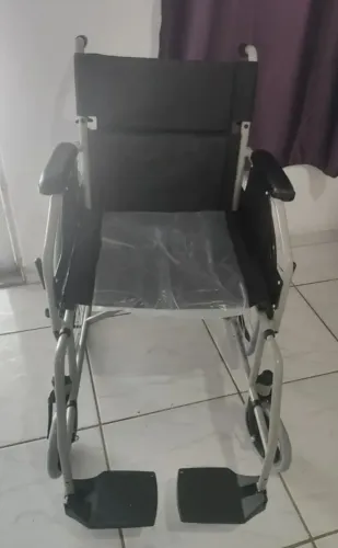 Cadeira de Rodas (Produto Novo)