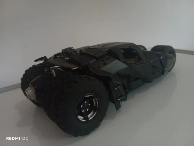 Top Miniatura Batmobile The Dark Knight - Hotwheels Elite - escala 1/18 (leia a descrição)