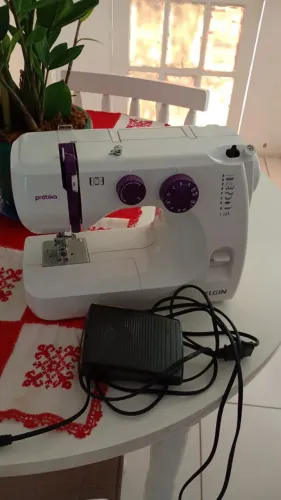 Vendo máquina Elgin pratika