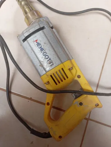 Vibrador de Concreto 1000W