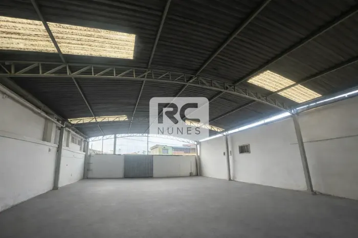 Galpão com 1500m2 para Venda no Carlos Prates