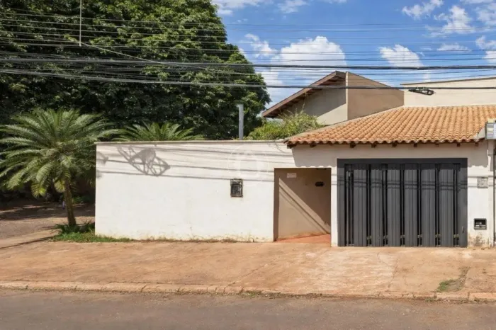 CASA 3 QUARTOS E VARANDA GOURMET