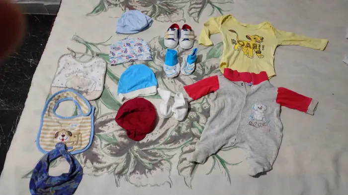 Lotinho de roupa de menino