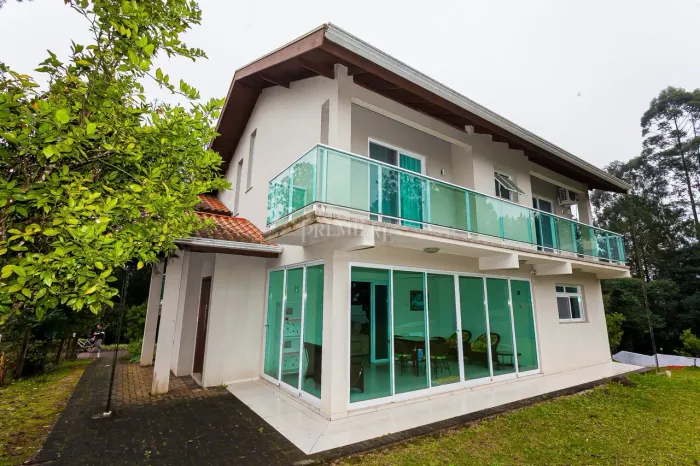 Casa de campo mobiliada com 4 Quartos, Hidromassagem no bairro Ganchinho