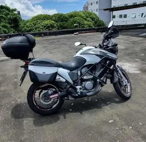 MOTO TRANSALP 700