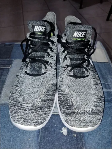 Tênis Nike Free RN Flyknit