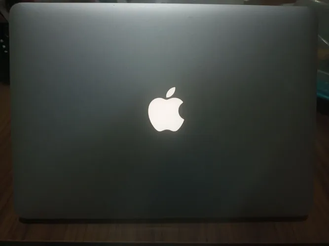 MACBOOK Air 13" i5