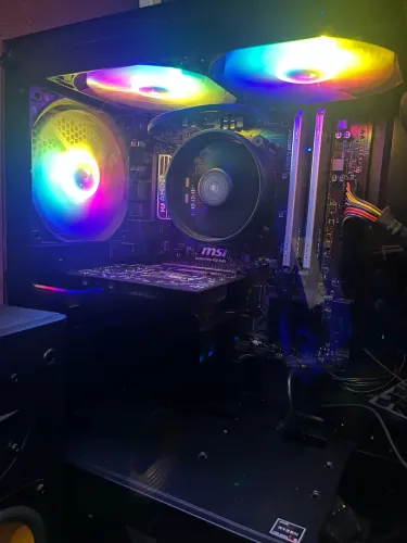 PC GAMER - Ryzen 5 5600, 16gb, 750ti