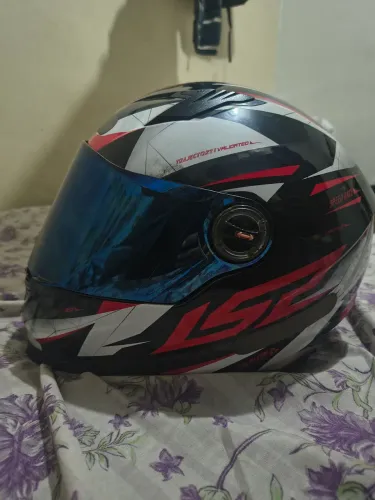 Vendo capacete LS2