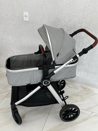 Carrinho de bebê moisés 