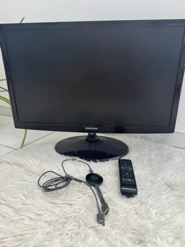 Monitor / tv Samsung 32 + chromecast 