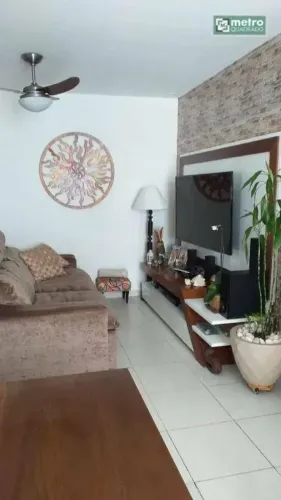 Excelente apartamento à venda no Bairro Recreio, Rio das Ostras/RJ Semi-Mobiliado com 3 qu