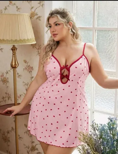 Camisola Plus Size Romântica Corações e Decote 4xl Shein 54