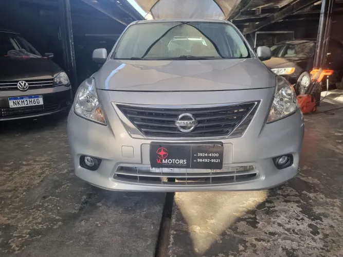 Nissan Versa SL 1.6 16V Flex Fuel 4P Mec. 2013
