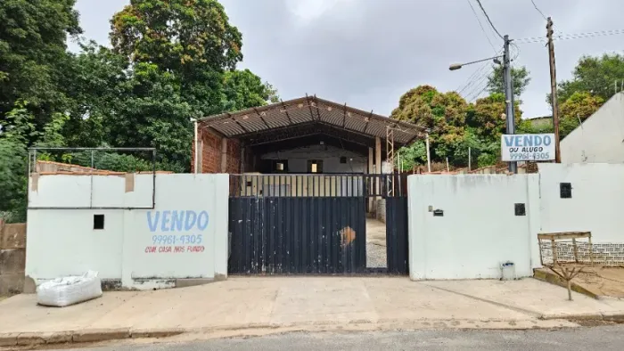 VENDO/ALUGO - Predio Comercial + Casa grande aos fundos