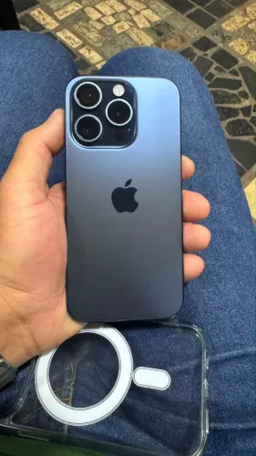 iPhone 15 pro azul 
