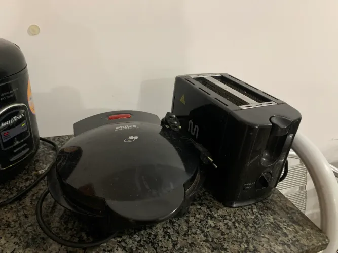 Omeleteira elétrica + tostadeira