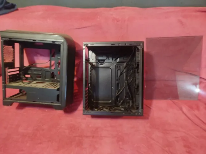 Gabinetes de PC para desapego