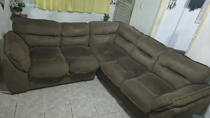 Sofá em L - 5 Lugares (CONSERVADO)