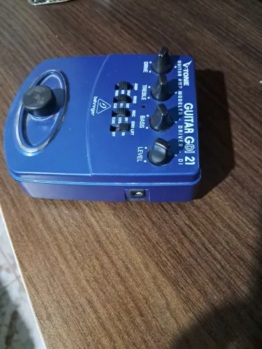 Pedal Vtone Gdi guita simula vários amplificadores 280 reais