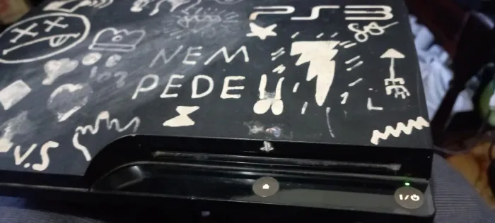 **PraSair** Ps3 Slim da arte moderna com Defeito (só console, sem hd) Detalhes