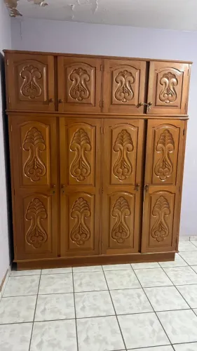 Guarda-Roupa Mogno/Cerejeira Legítimo!(4 Portas + Maleiro)
