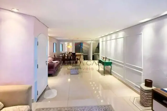 Sobrado na Vila Alpina - 252m2 - 4 dormitórios - 3 suítes - 5 vagas