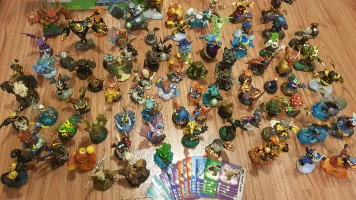 Coleção Skylanders - 84 Itens + Starter Pack Xbox One Box