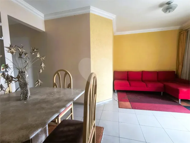 Apartamento à venda 70m² com 3 quartos e 2 vagas cobertas no Jardim Bonfiglioli