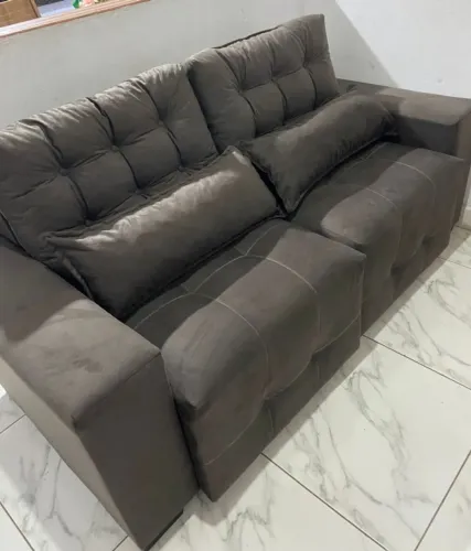 Sofá retrátil com 2 almofadinhas!