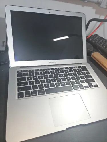 Macbook air A1466 - DEFEITO NA PLACA MÃE