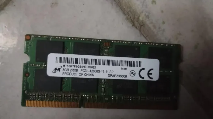 Memória RAM Micron de 8GB MT16KTF1G64HZ-1G6E1