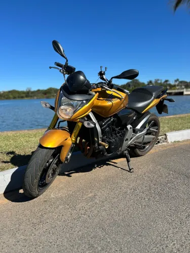 Hornet CB600F