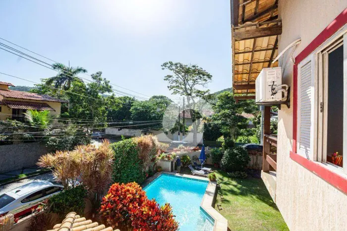 Casa com 3 dormitórios à venda, 206 m² por R$ 3.500.000,00 - Itacoatiara - Niterói/RJ
