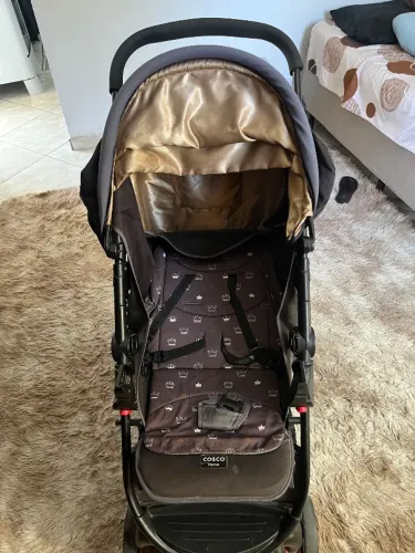 Carrinho de bebê da Cosco