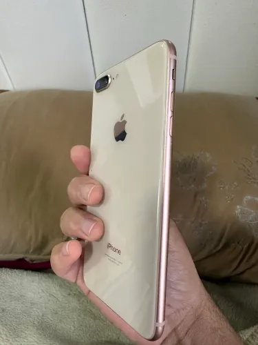 iPhone 8 Plus