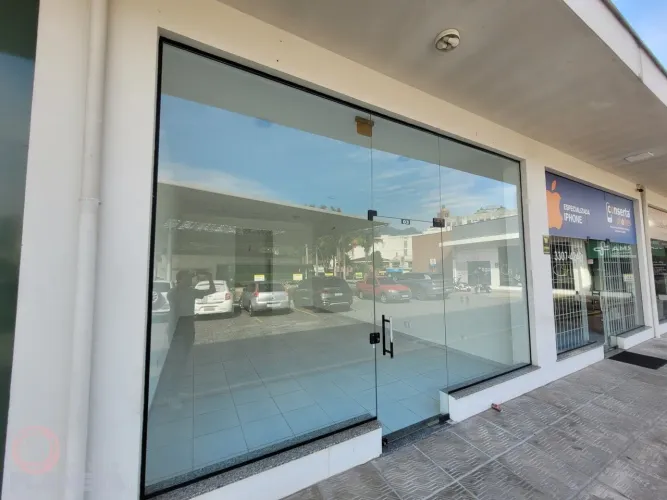 Sala comercial para locação no Centro de Jaraguá do Sul | 57,13 m² e excelente localização