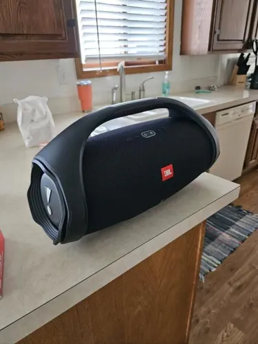 Vendo JBL boombox 2