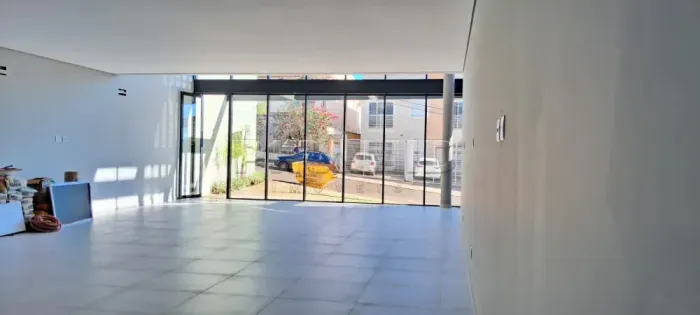Salão comercial, bairro Jardim Botânico, Zona Sul em Ribeirão Preto/SP.